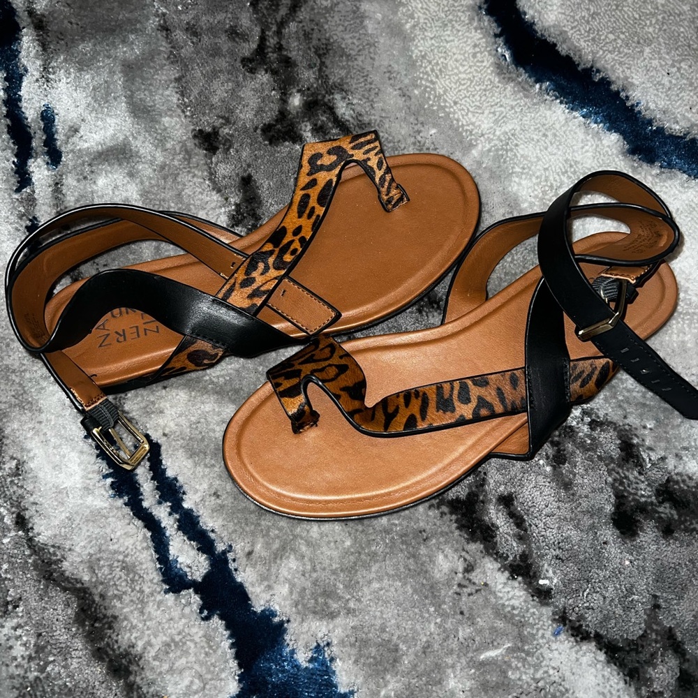 Never worn. No box.
